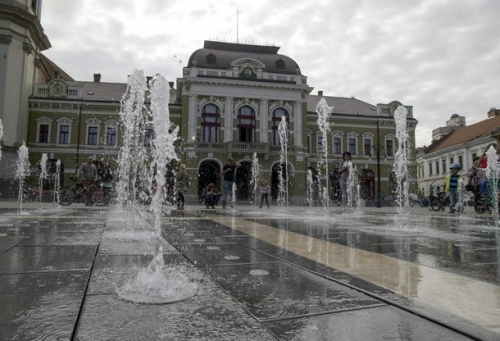 Birtokba vették a megújult főteret az egriek