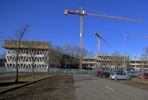 Új irodaház épül, és a reptér is megújul Debrecenben 