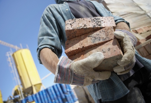 Csökkent az építőipar teljesítménye júniusban