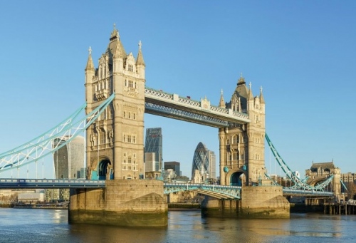 125 éves a londoni Tower Bridge