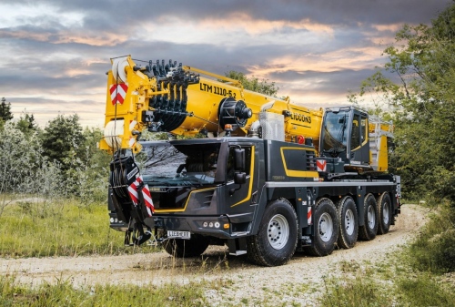 Itt a Liebherr LTM 1110-5.2 autódaru