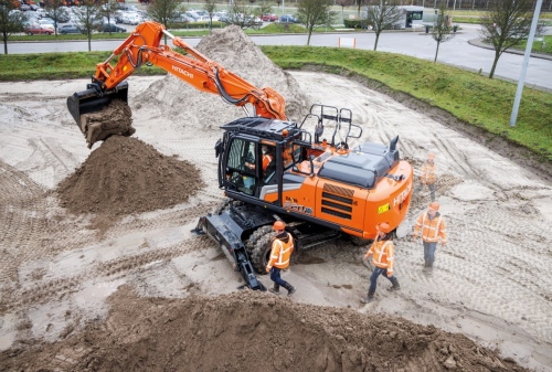 A Hitachi új gumikerekes kotrója